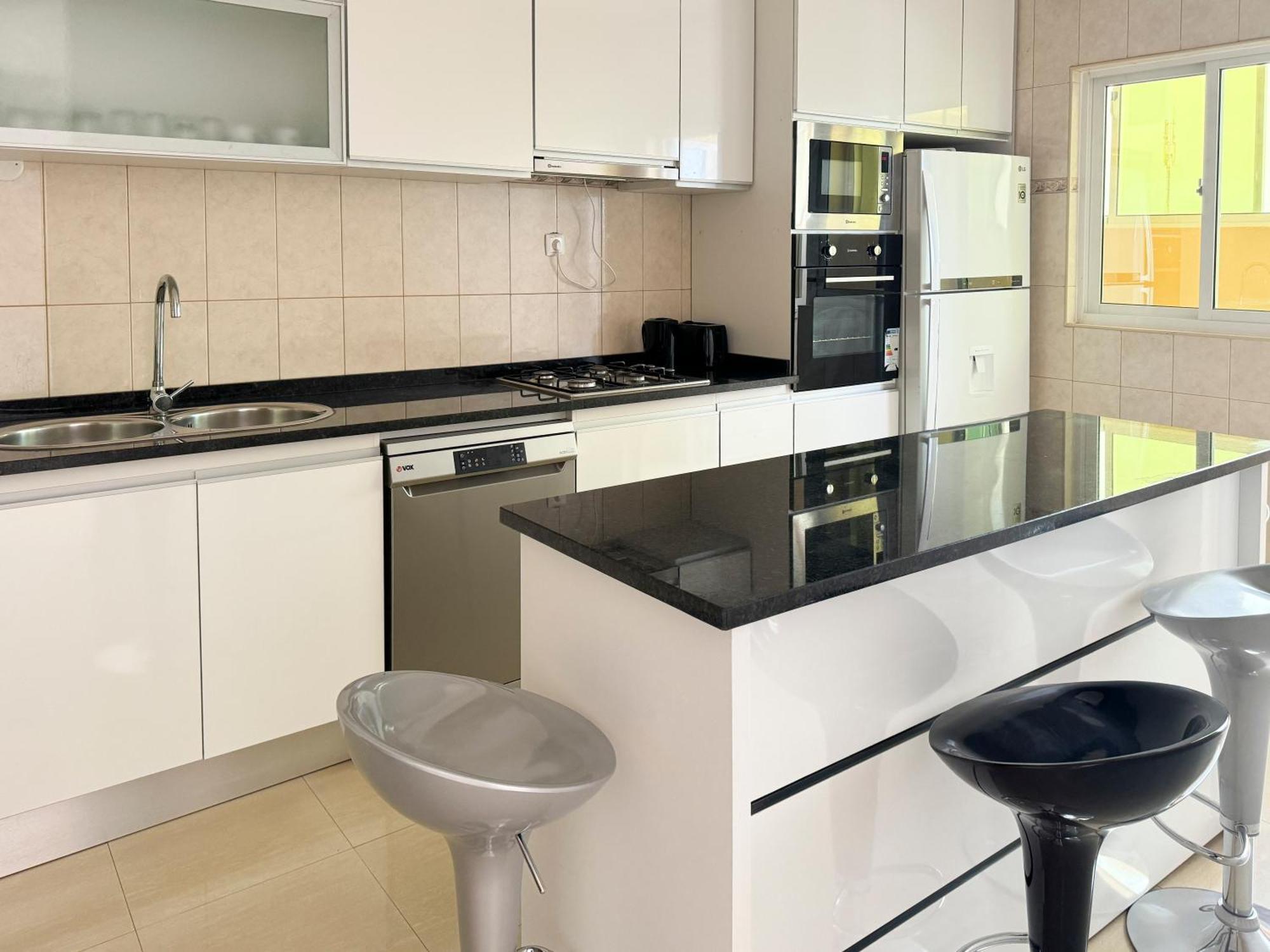 3 Bedroom Apt, Free Wifi & Ac, Cidadela - Lcgr 프라이아 외부 사진